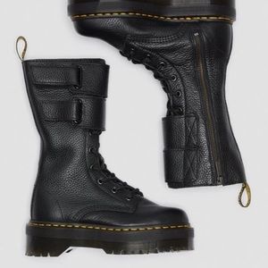 Dr. Martens Women's Jagger Platform Black Aunt Sally